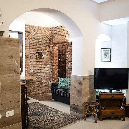 Medieval Central Apartment ボローニャ エクステリア 写真