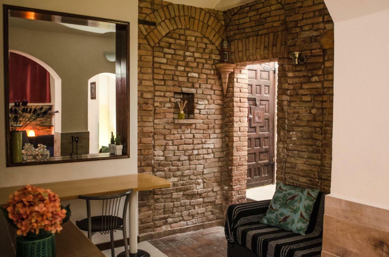 Medieval Central Apartment ボローニャ エクステリア 写真