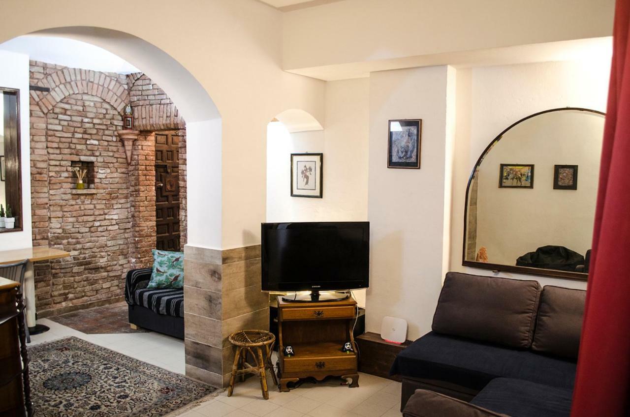 Medieval Central Apartment ボローニャ エクステリア 写真